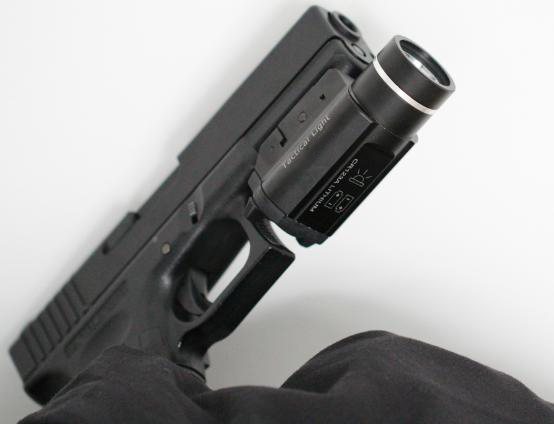 手槍戰(zhàn)術(shù)手電